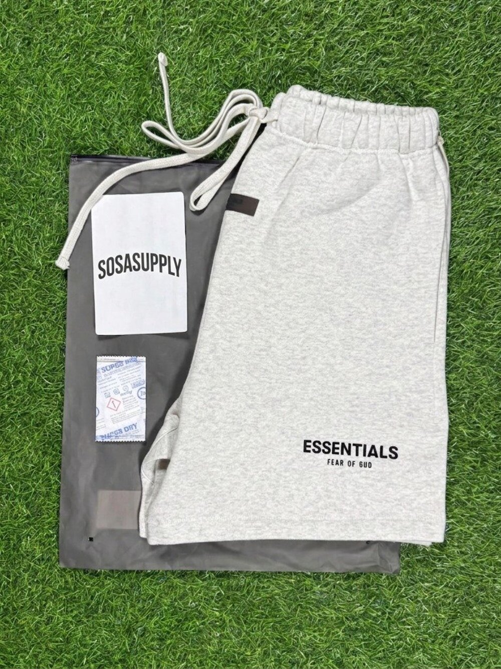 Fear of God Essentials Light Oatmeal Shorts - All Sizes - Fast Shipping - Picture 2 of 4